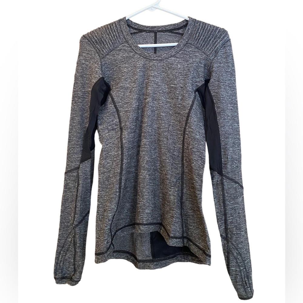 LULULEMON RARELY USED/ EXCELLENT CONDITION! Women’s Fitness Shirt sz 6